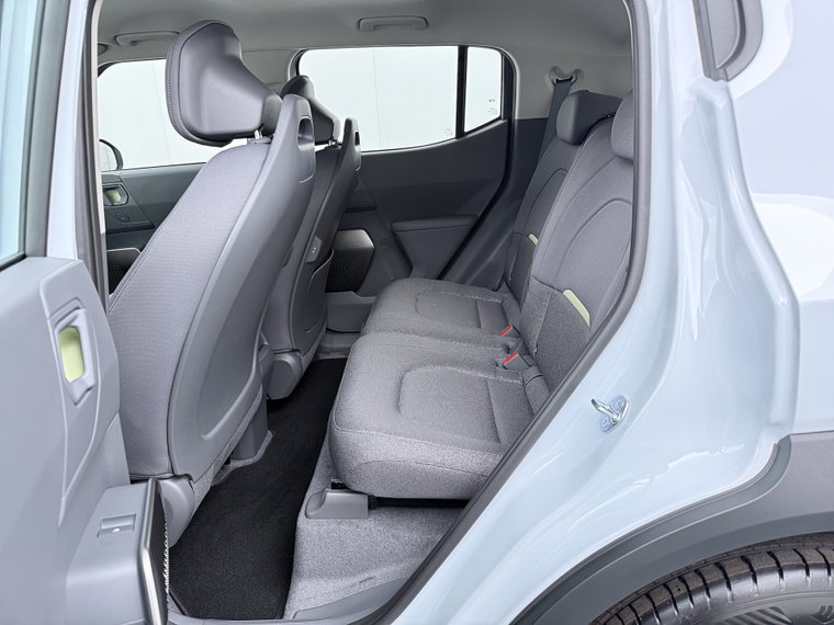 Vehicle Image 33