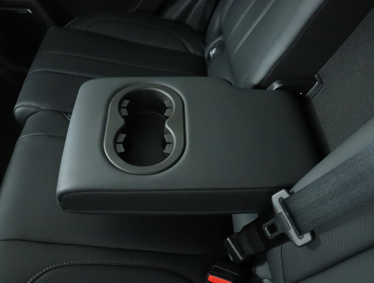 Vehicle Image 38