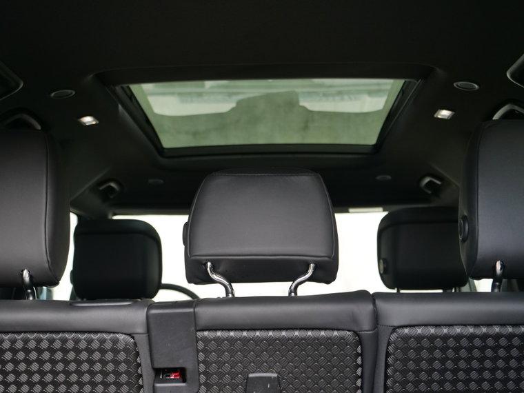 Vehicle Image 30