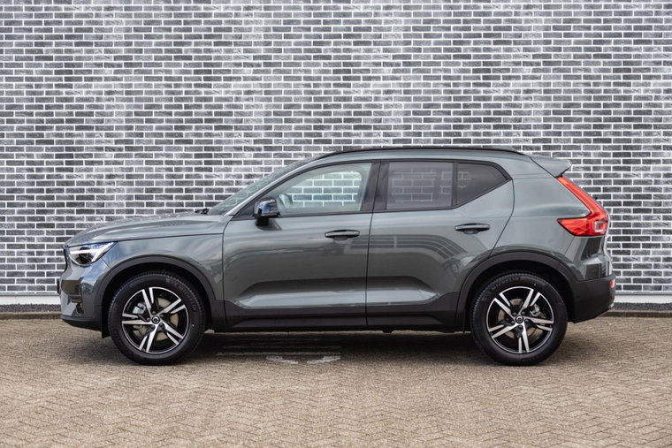 Vehicle Image 35