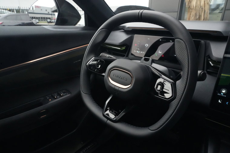 Vehicle Image 17