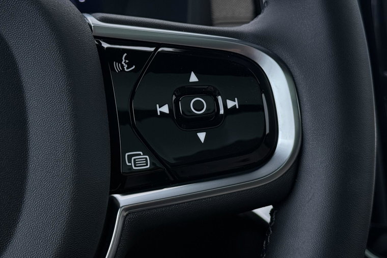 Vehicle Image 40