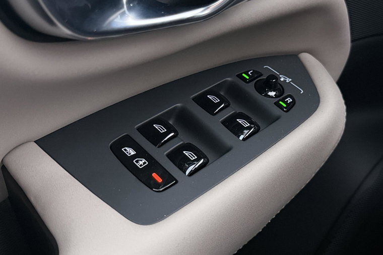 Vehicle Image 45