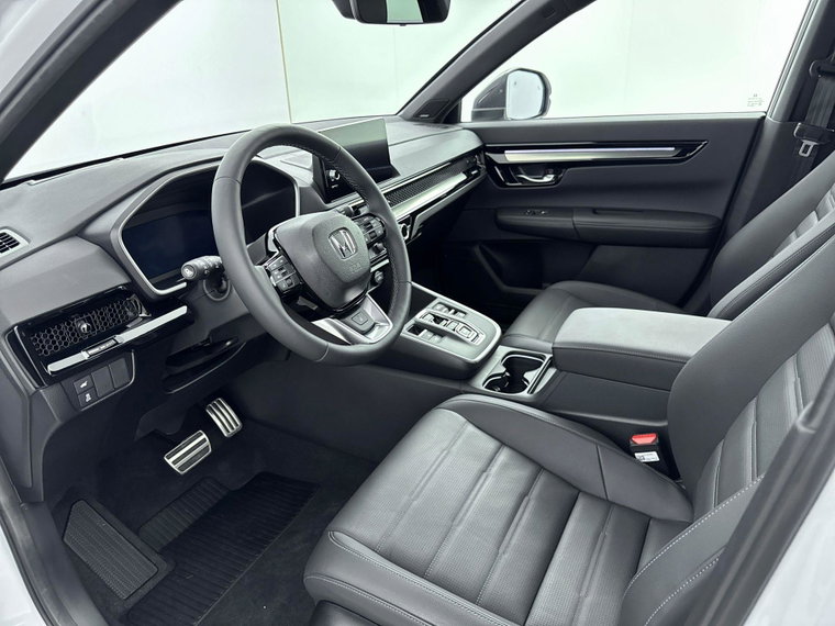 Vehicle Image 32