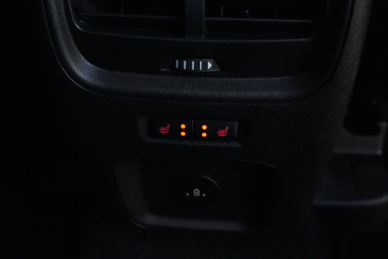 Vehicle Image 28