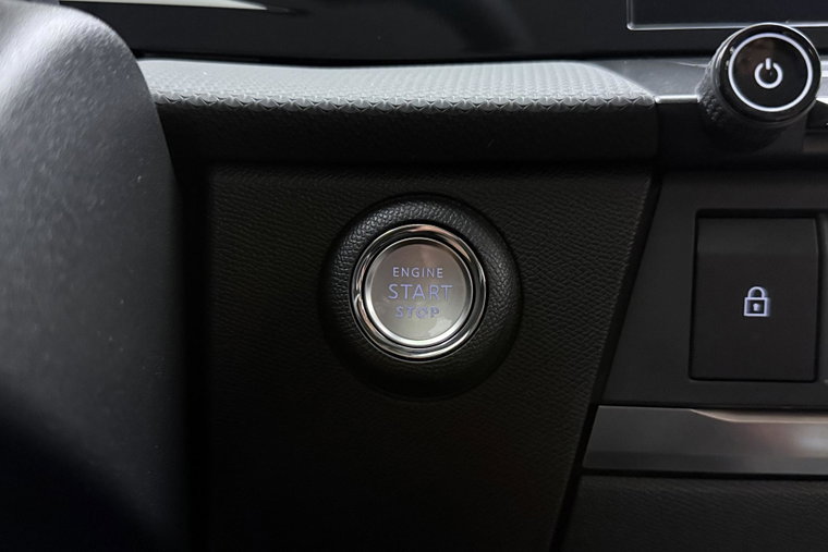 Vehicle Image 24