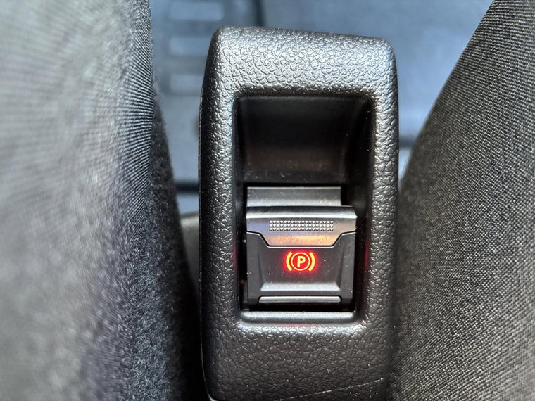 Vehicle Image 24