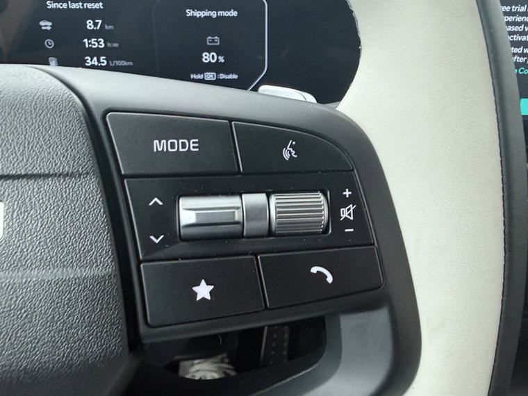 Vehicle Image 26