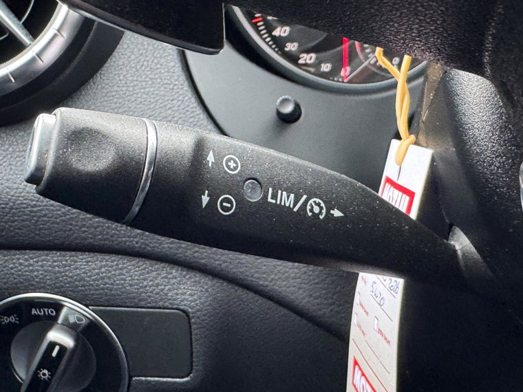 Vehicle Image 26