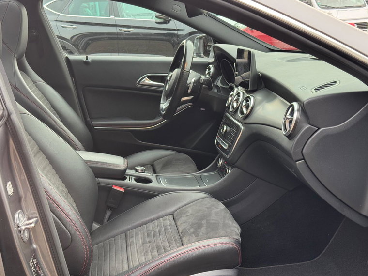 Vehicle Image 39