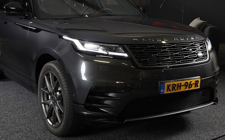 Vehicle Image 32