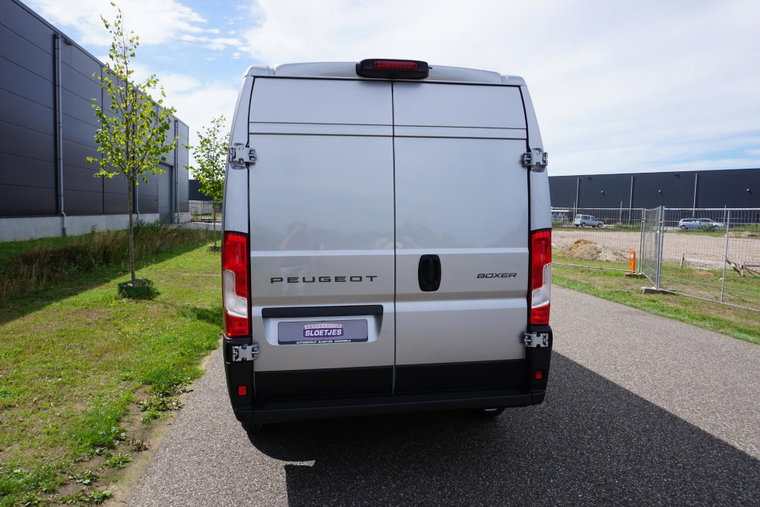 Vehicle Image 39