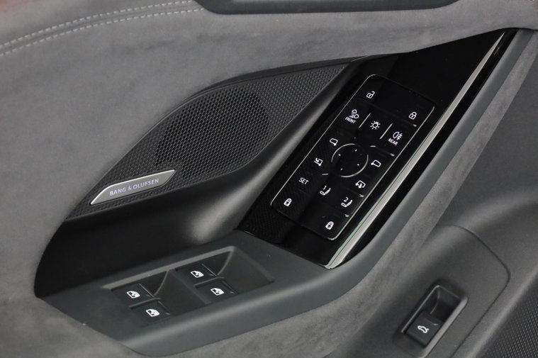 Vehicle Image 30