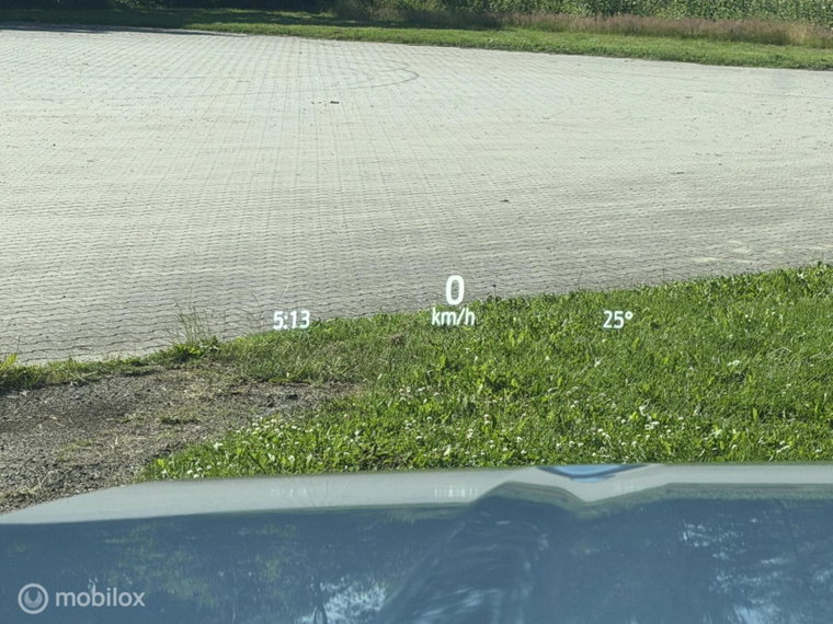 Vehicle Image 38