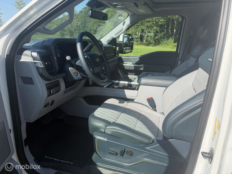 Vehicle Image 41