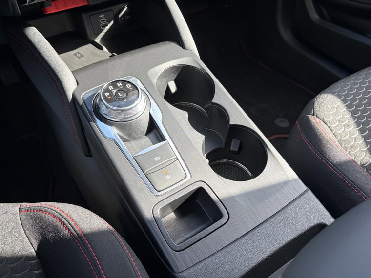 Vehicle Image 32