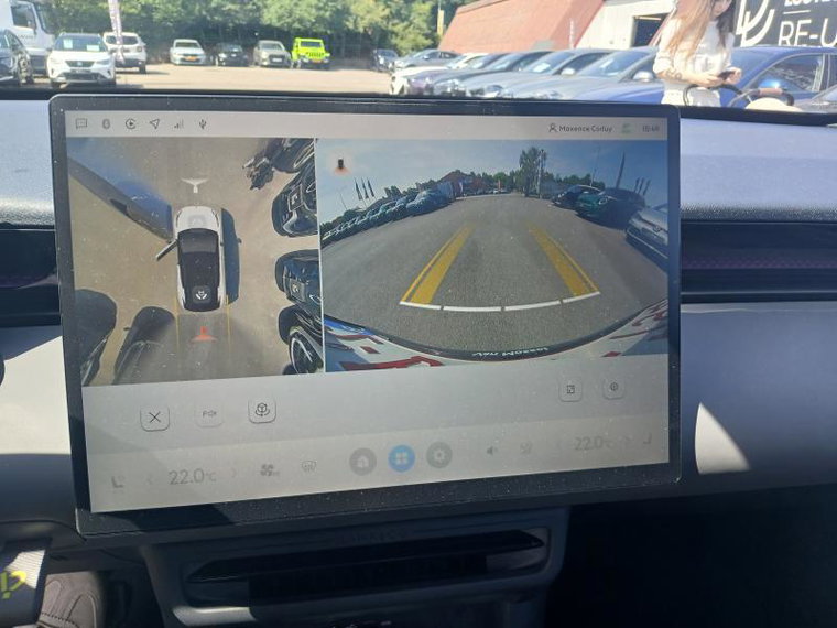 Vehicle Image 21