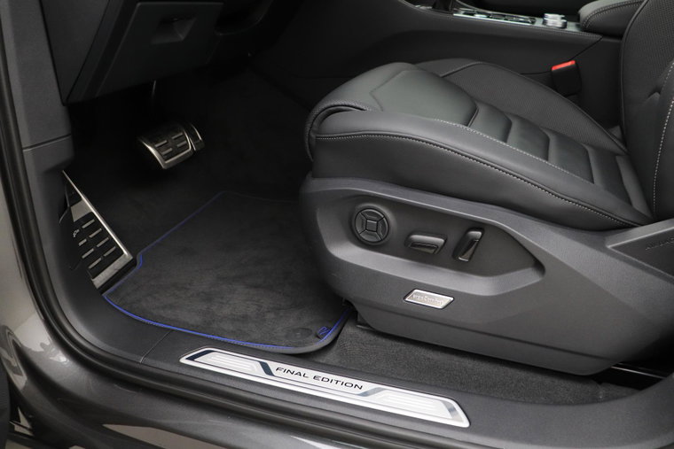 Vehicle Image 45
