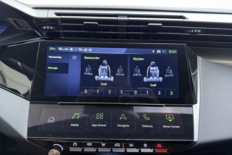 Vehicle Image 32