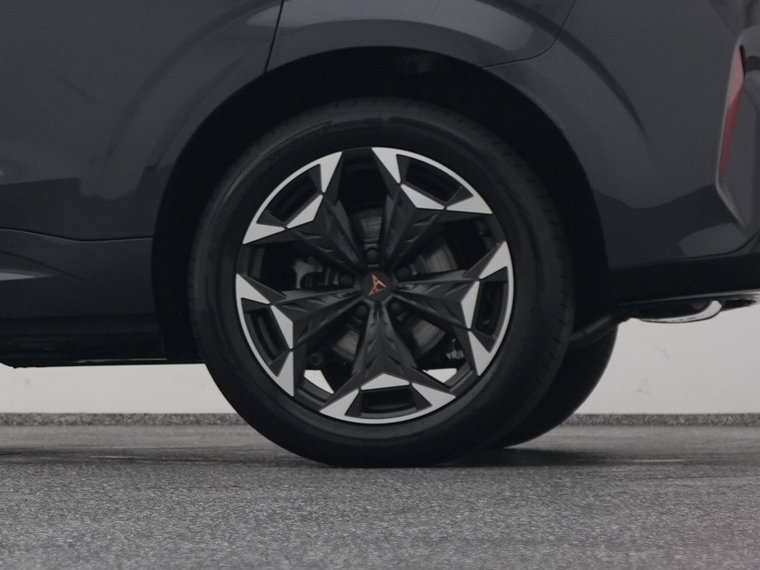 Vehicle Image 40