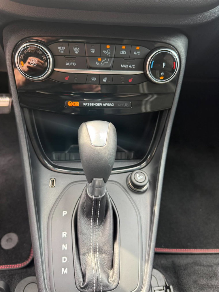 Vehicle Image 36