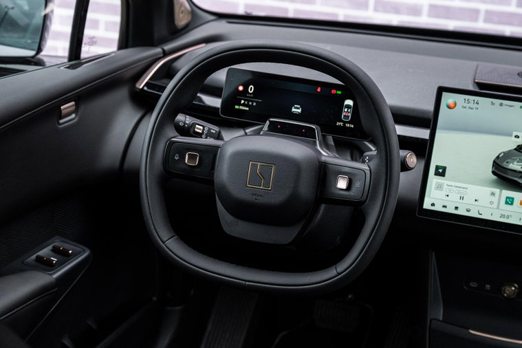 Vehicle Image 14