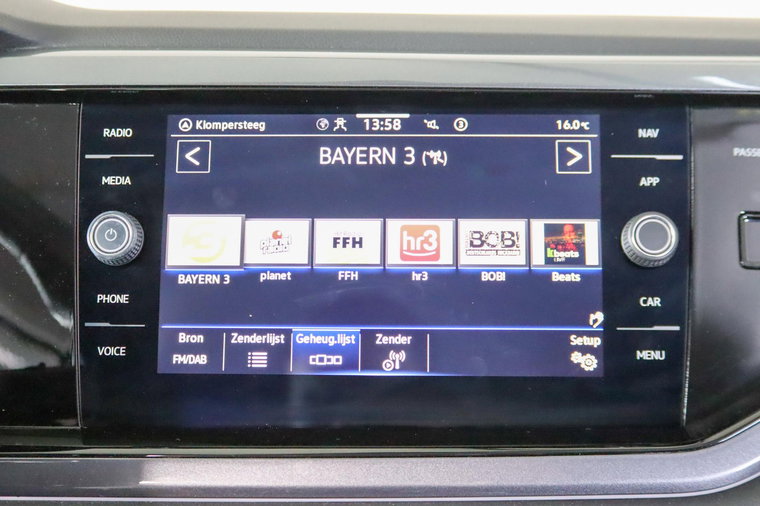 Vehicle Image 22