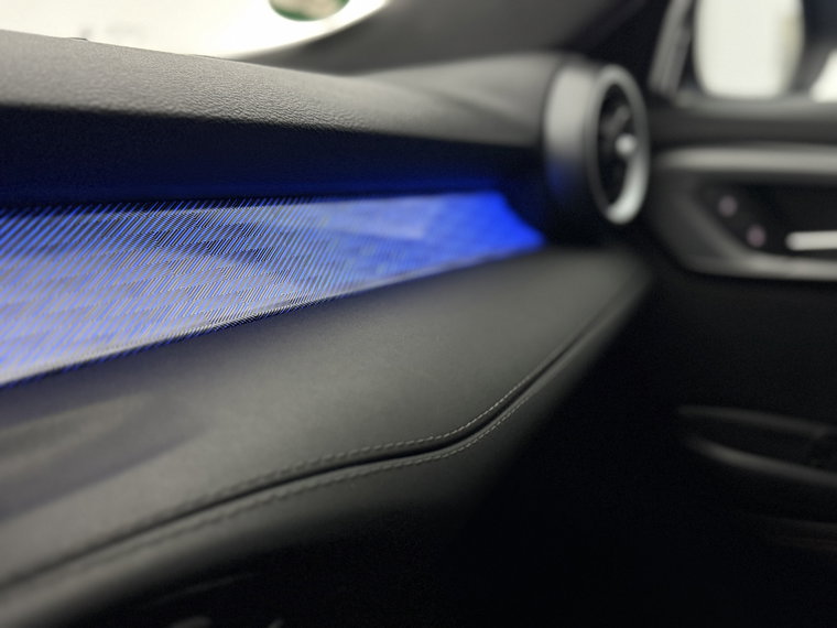 Vehicle Image 35