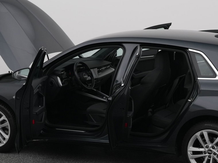 Vehicle Image 33