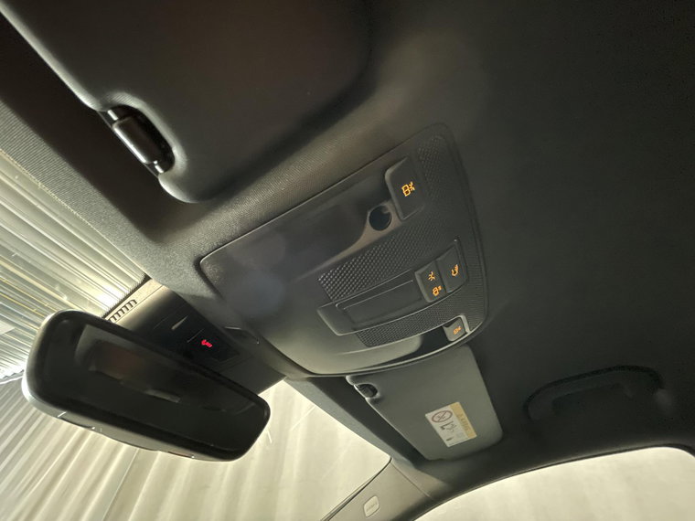 Vehicle Image 35