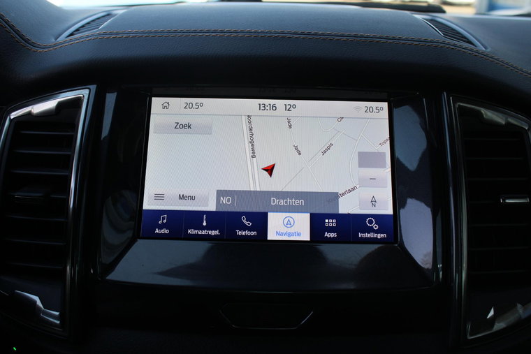 Vehicle Image 16