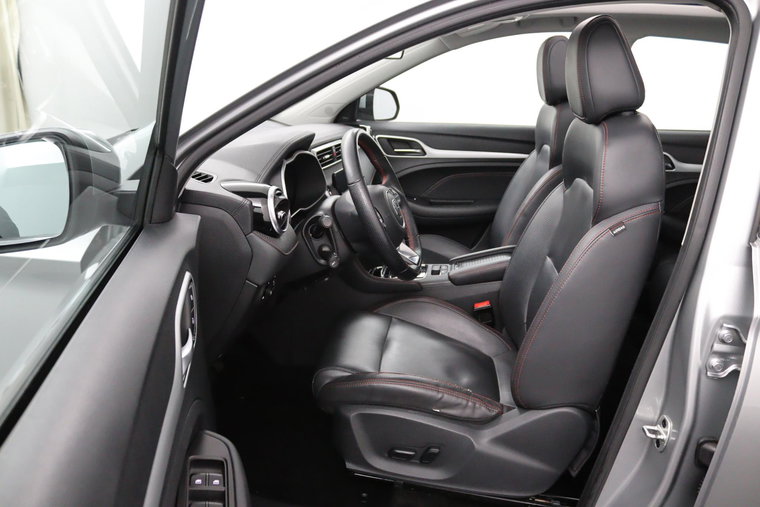 Vehicle Image 19