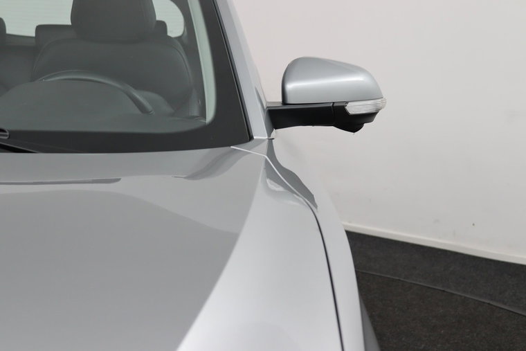 Vehicle Image 38