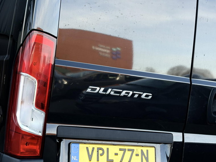 Vehicle Image 28