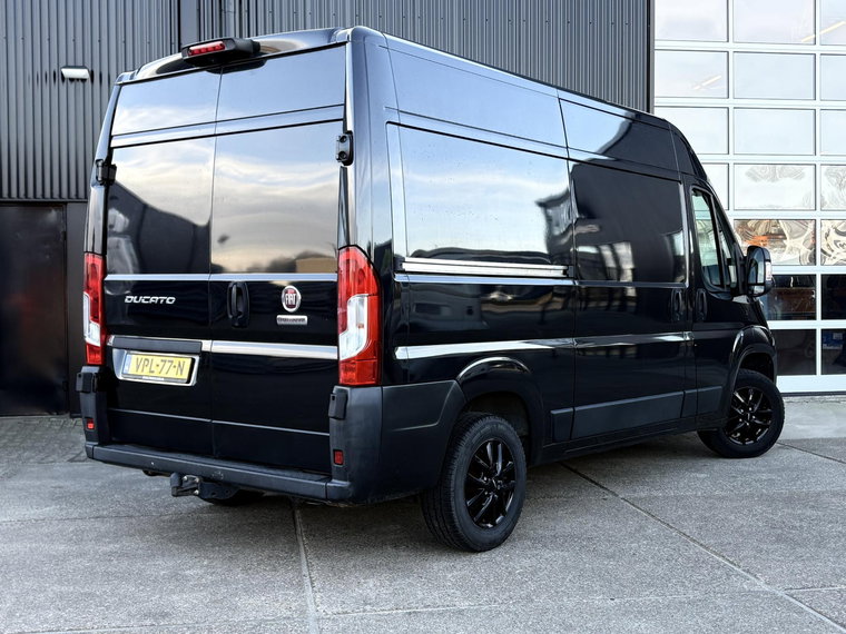 Vehicle Image 29