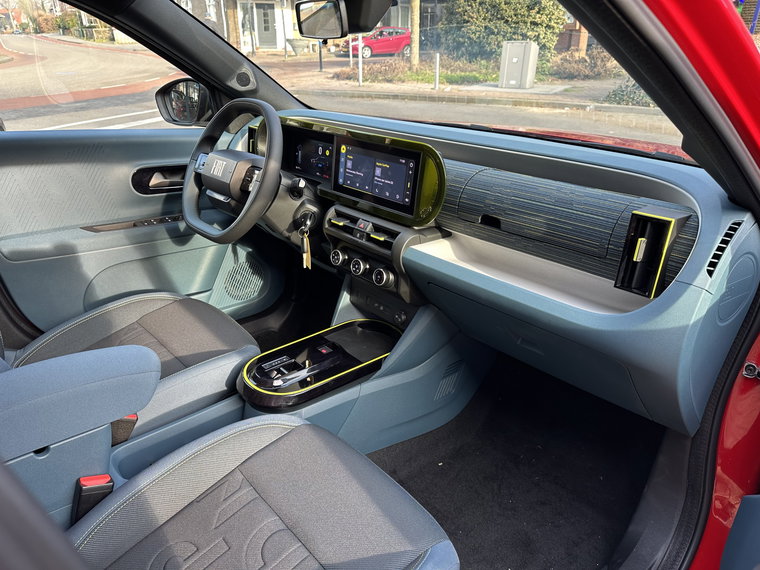 Vehicle Image 26
