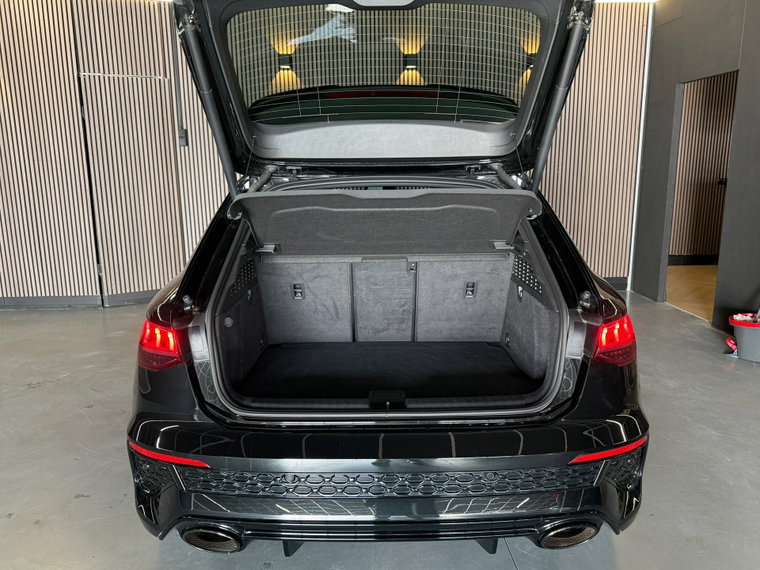 Vehicle Image 37