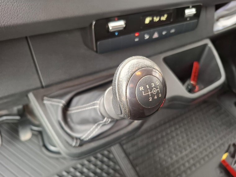 Vehicle Image 28