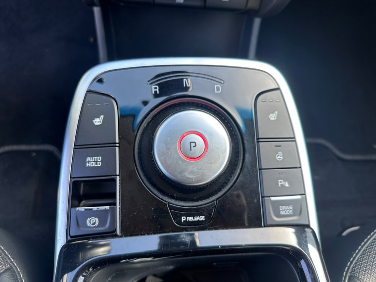 Vehicle Image 17