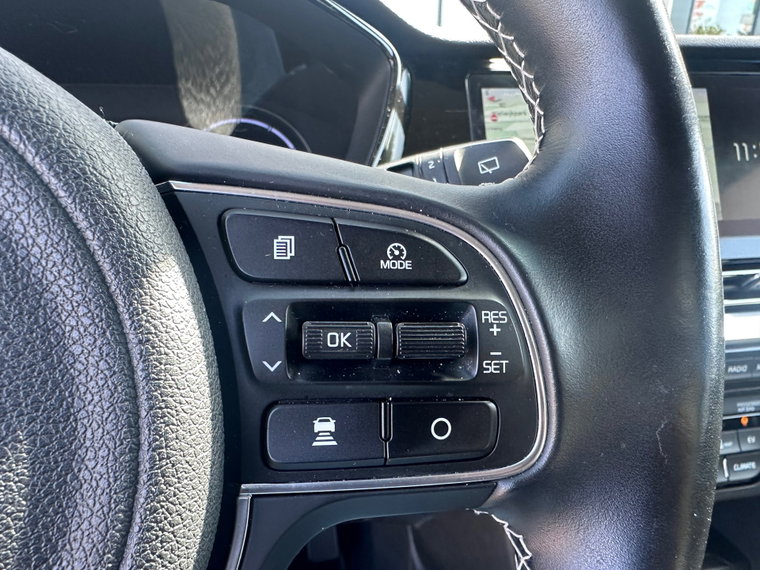 Vehicle Image 24
