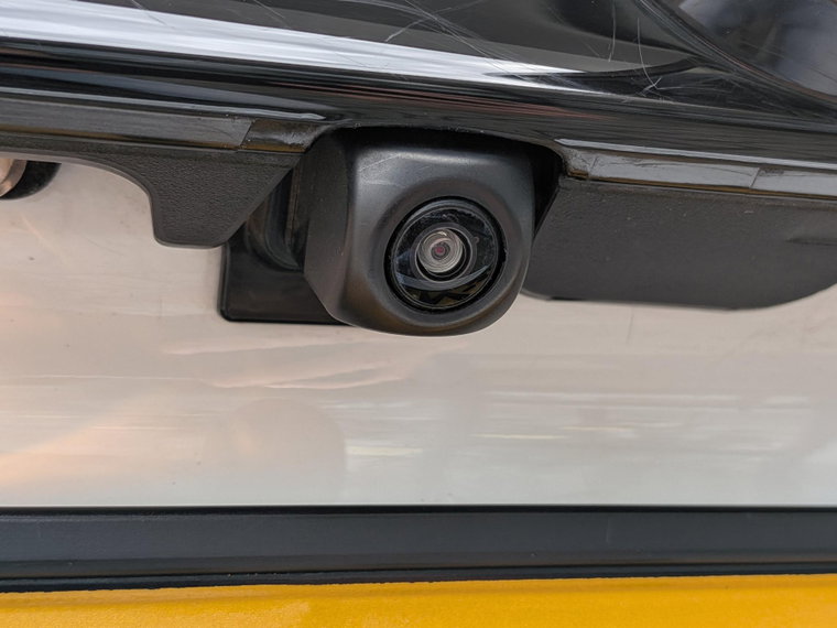 Vehicle Image 13