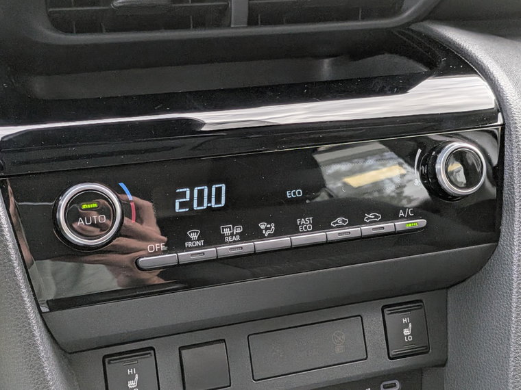Vehicle Image 32