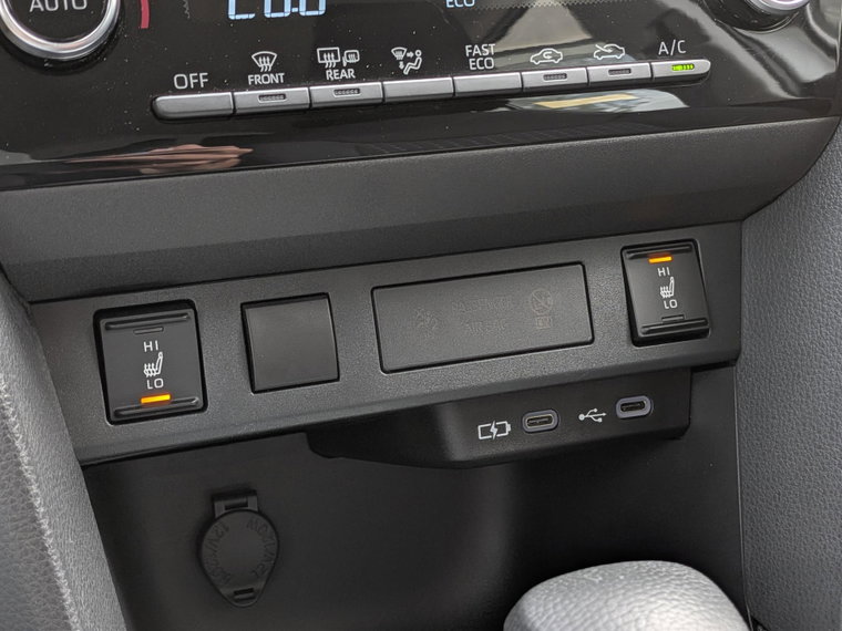 Vehicle Image 33