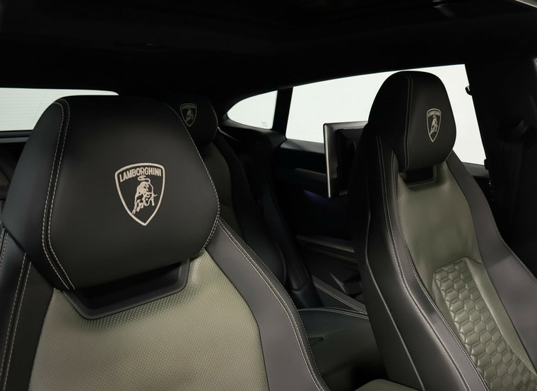 Vehicle Image 36