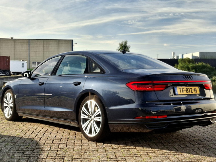 Vehicle Image 8