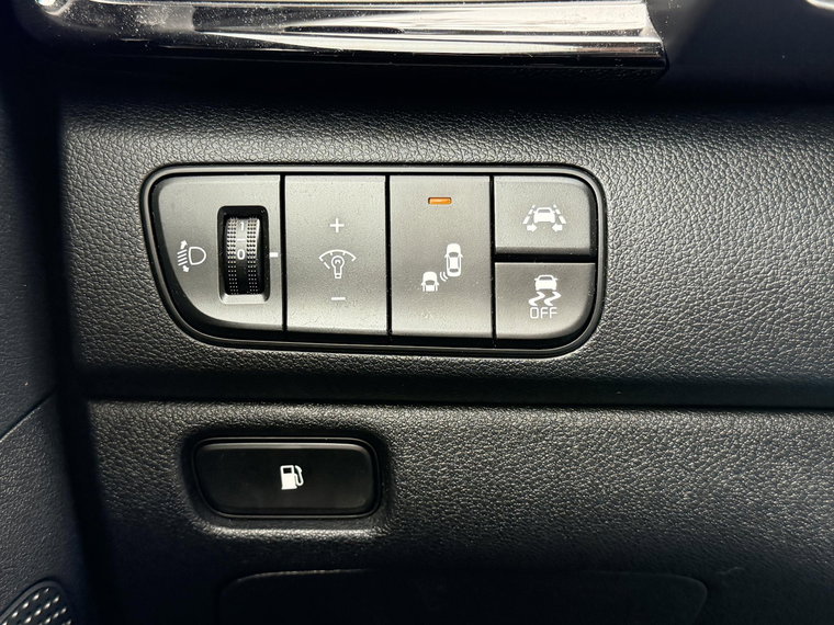 Vehicle Image 29