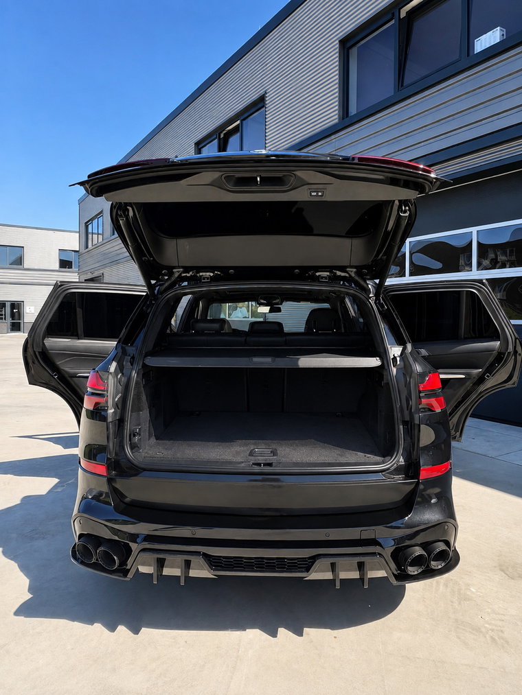 Vehicle Image 22