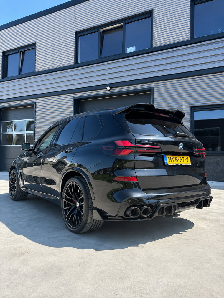 Vehicle Image 33