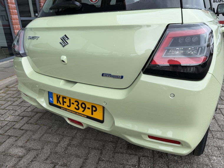 Vehicle Image 21