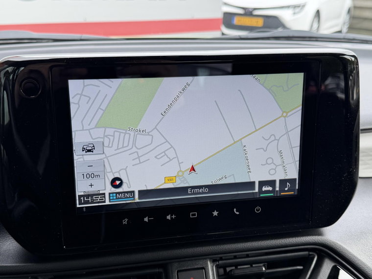 Vehicle Image 8